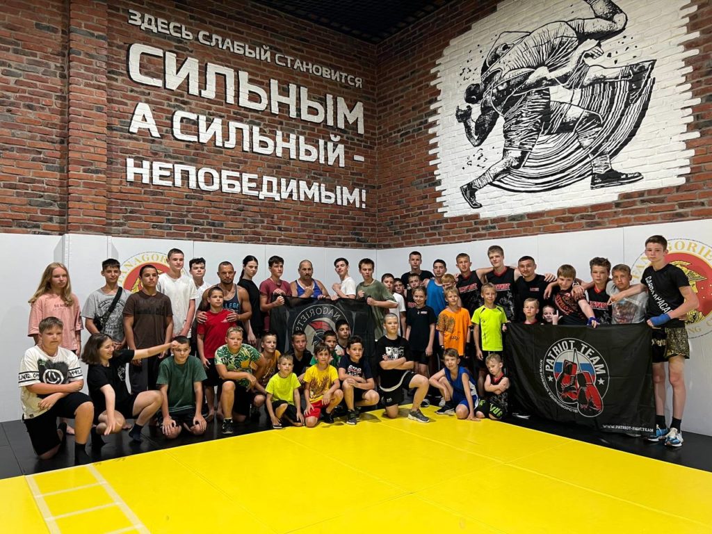 Спортивные сборы на побережье п.Сенной — клуб «Патриот»
